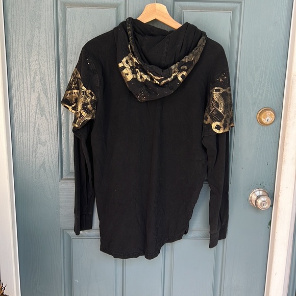 Switch Remarkable Long Sleeve T-Shirt Hoodie - Picture 6 of 12